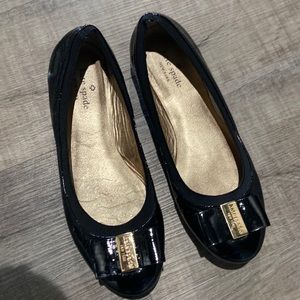 Women’s black patent leather ballet flats Kate Spade with bow size 8.5
